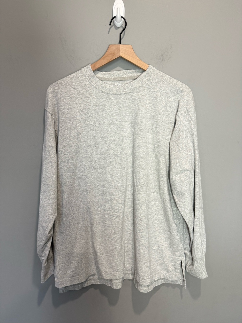 Abercrombie YPB has Gray Long Sleeve Oversized Soft Modal Top Size L